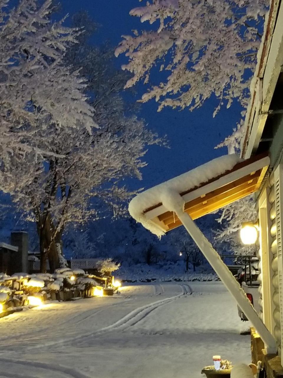 Toiyabe Motel Walker Экстерьер фото